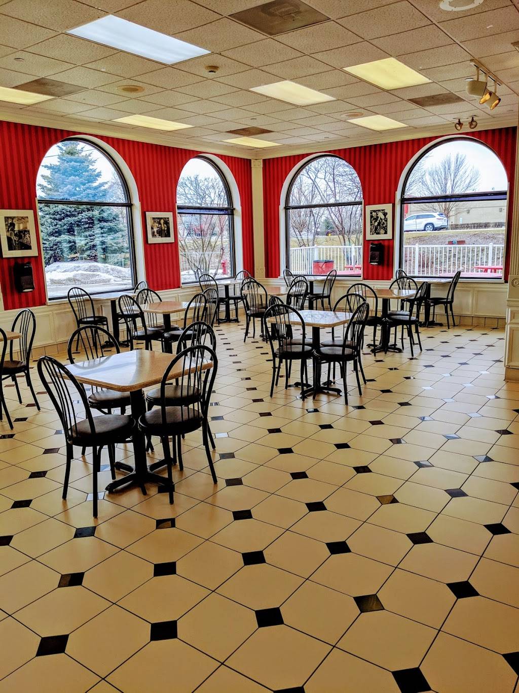 Oberweis Ice Cream and Dairy Store | restaurant | 925 S, IL-59, Bartlett, IL 60103, USA | 6303721633 OR +1 630-372-1633