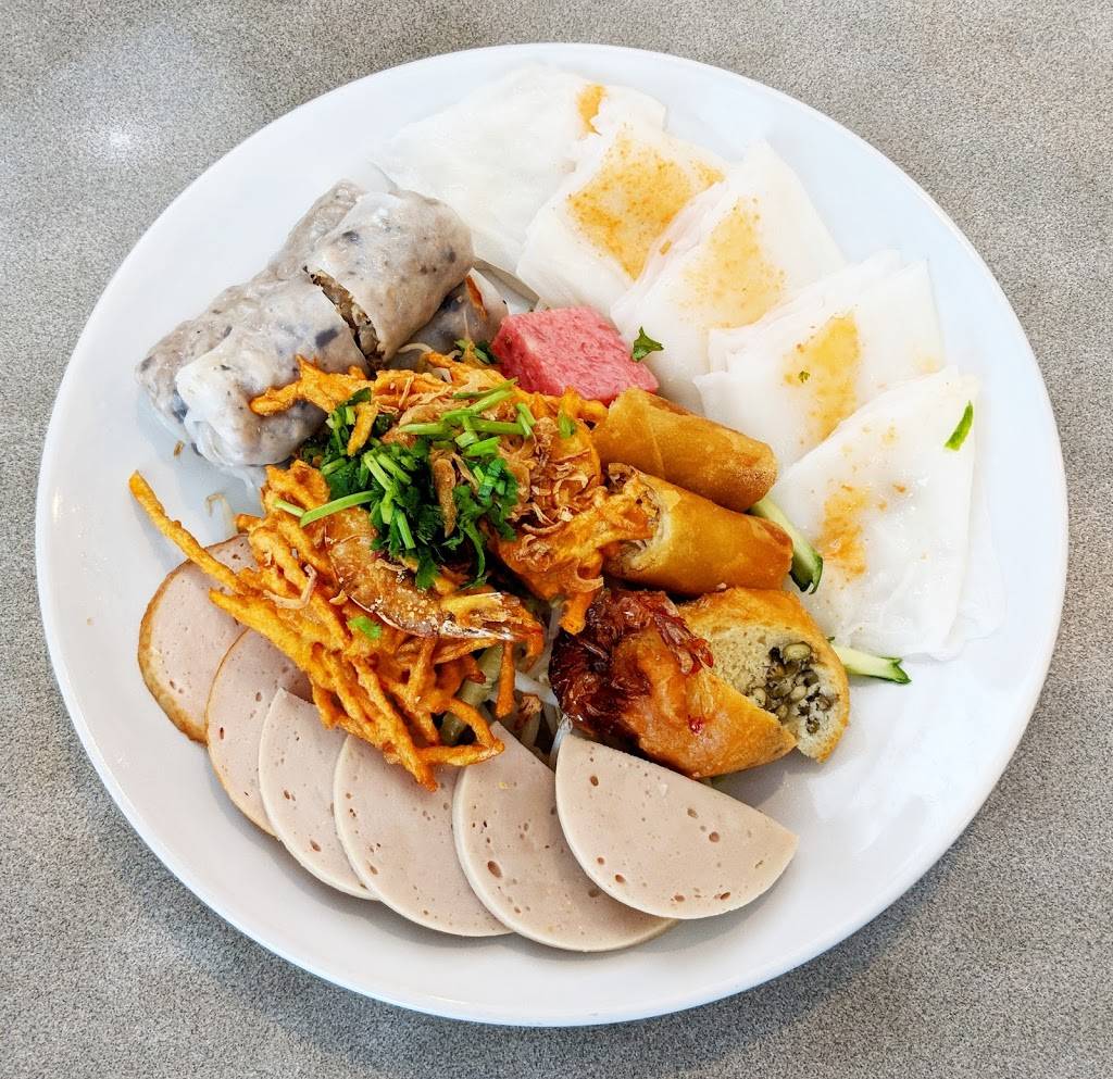 Bánh Cuốn Tây Hồ Restaurant | restaurant | 6840 65th St #125, Sacramento, CA 95828, USA | 9163951188 OR +1 916-395-1188