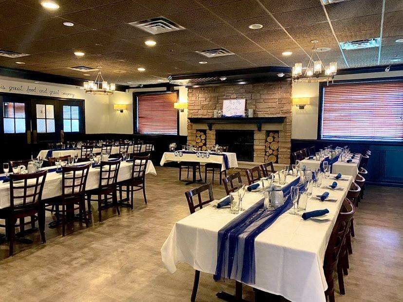 T42 | restaurant | 27W371 North Ave, Carol Stream, IL 60185, USA | 6305200593 OR +1 630-520-0593