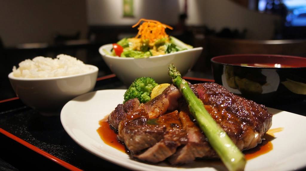 Sushi Yasaka | restaurant | 251 W 72nd St, New York, NY 10023, USA | 2124968460 OR +1 212-496-8460