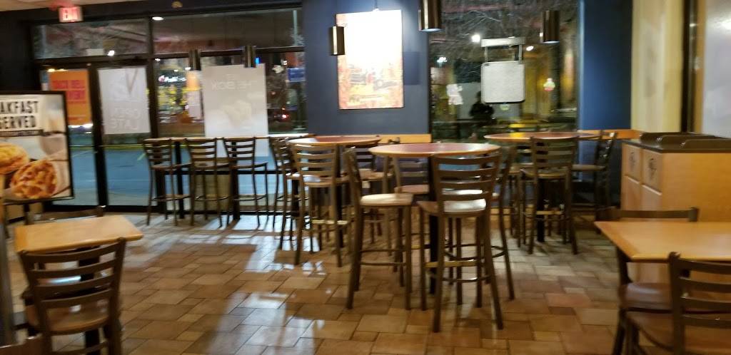 Long John Silvers | restaurant | 6622 W Fullerton Ave, Chicago, IL 60707, USA | 7732374661 OR +1 773-237-4661