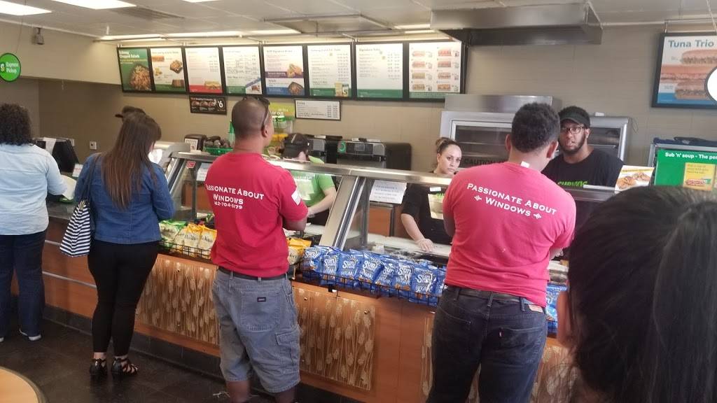 Subway Restaurants | restaurant | Fidelity Federal Plaza, 555 E Ocean Blvd Suite 105, Long Beach, CA 90802, USA | 5624326363 OR +1 562-432-6363