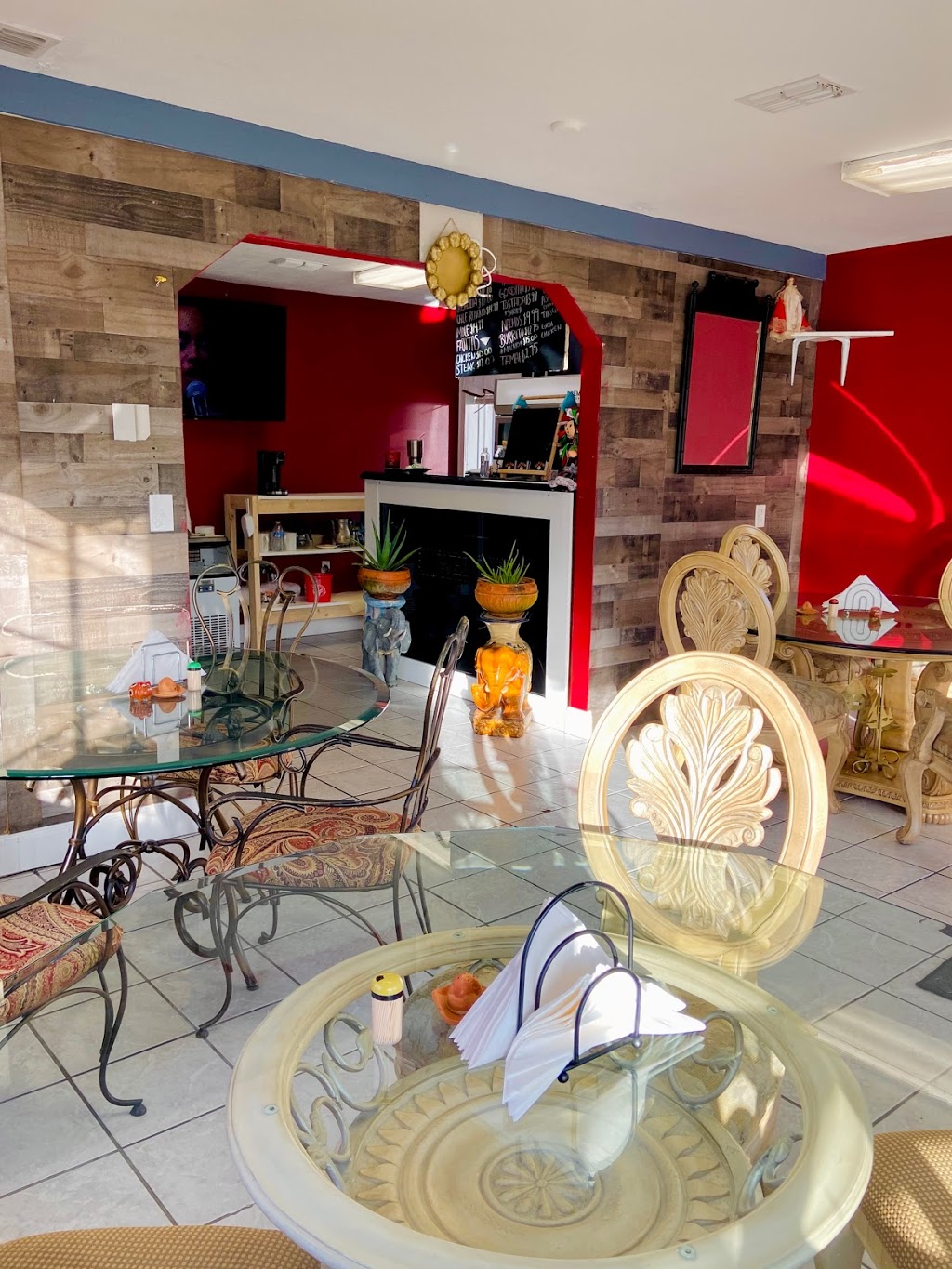 Camaleon Mexicana | restaurant | 201 US 41 S, Ruskin, FL 33570, USA | 8137737165 OR +1 813-773-7165