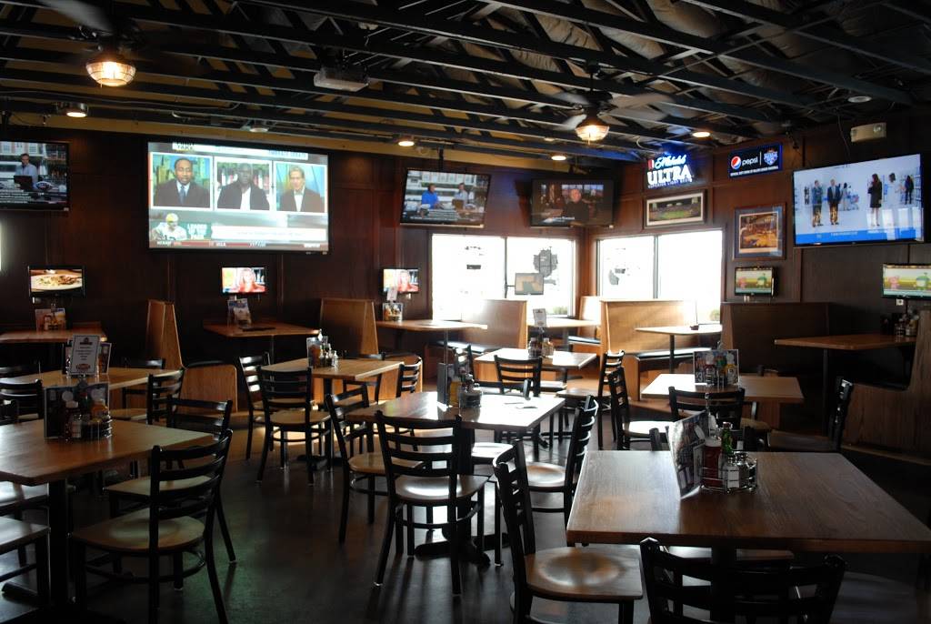 Johnnys Tavern | restaurant | 8262 Mission Rd, Prairie Village, KS 66208, USA | 9139010322 OR +1 913-901-0322