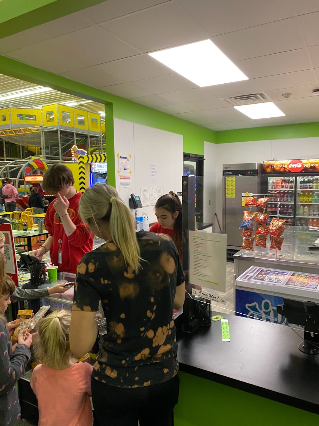 Bounce Tag | restaurant | 3720 Hollis Dr, Springfield, IL 62711, USA | 2172884386 OR +1 217-288-4386