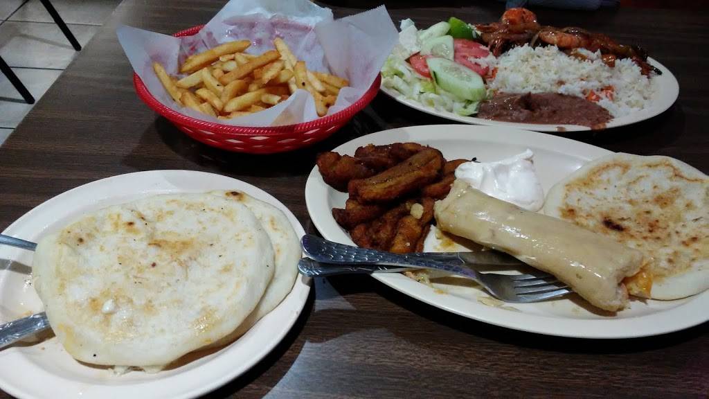 La Playa El Cuco | restaurant | 436 E Crosstimbers St, Houston, TX 77022, USA | 7136944872 OR +1 713-694-4872