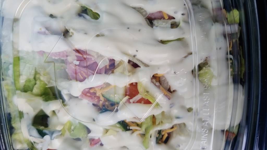 Subway | restaurant | 608 E Main St, Waynesboro, PA 17268, USA | 7177622292 OR +1 717-762-2292