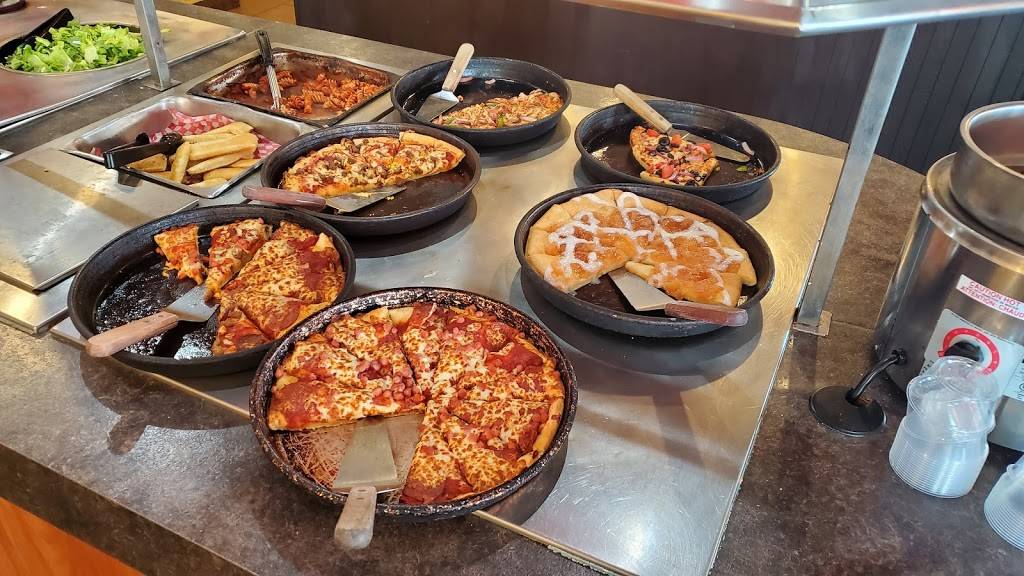 Pizza Hut | meal delivery | 252 Bayly St W Unit 1, Ajax, ON L1S 3V4, Canada | 9056863023 OR +1 905-686-3023