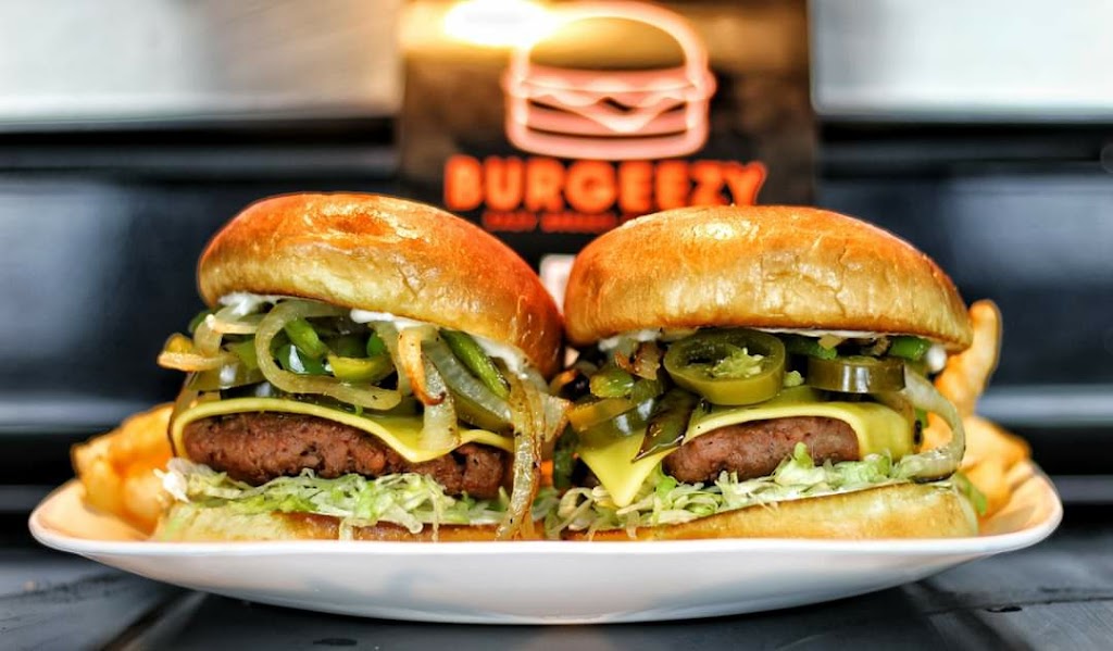 Burgeezy | restaurant | 2442 Central Ave, Indianapolis, IN 46205, USA | 3177825154 OR +1 317-782-5154