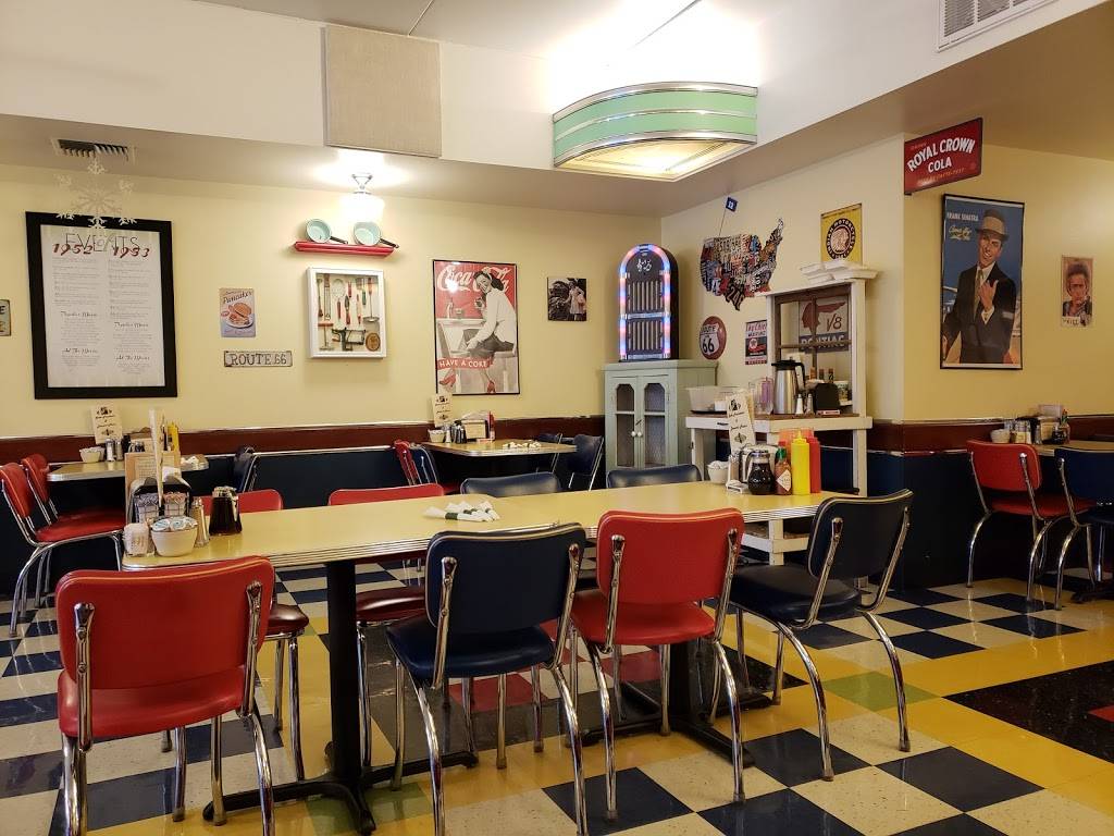 Green Light Diner | cafe | 18820 Front St NE, Poulsbo, WA 98370, USA | 3606973449 OR +1 360-697-3449