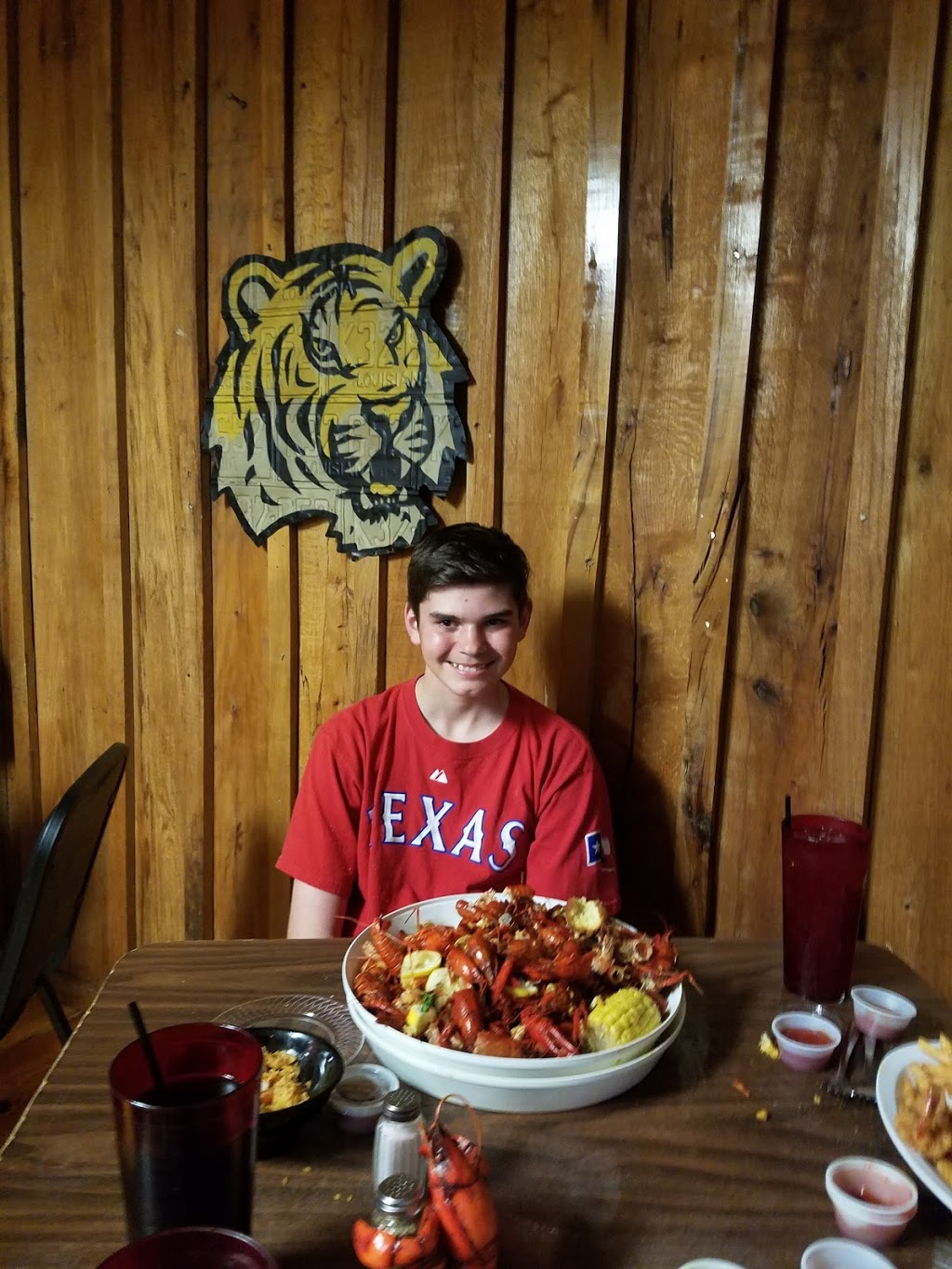 Crawfish Shack | restaurant | 55 MacArthur Dr, Alexandria, LA 71303, USA | 3184422259 OR +1 318-442-2259