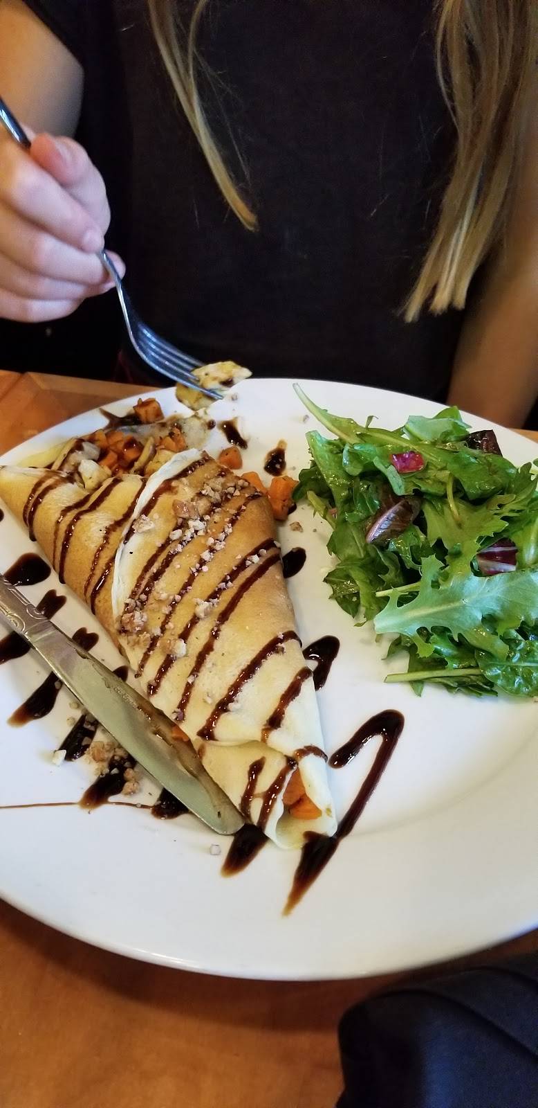 Savor Tacoma Creperie | meal takeaway | 1916 Pacific Ave, Tacoma, WA 98402, USA | 2533655534 OR +1 253-365-5534