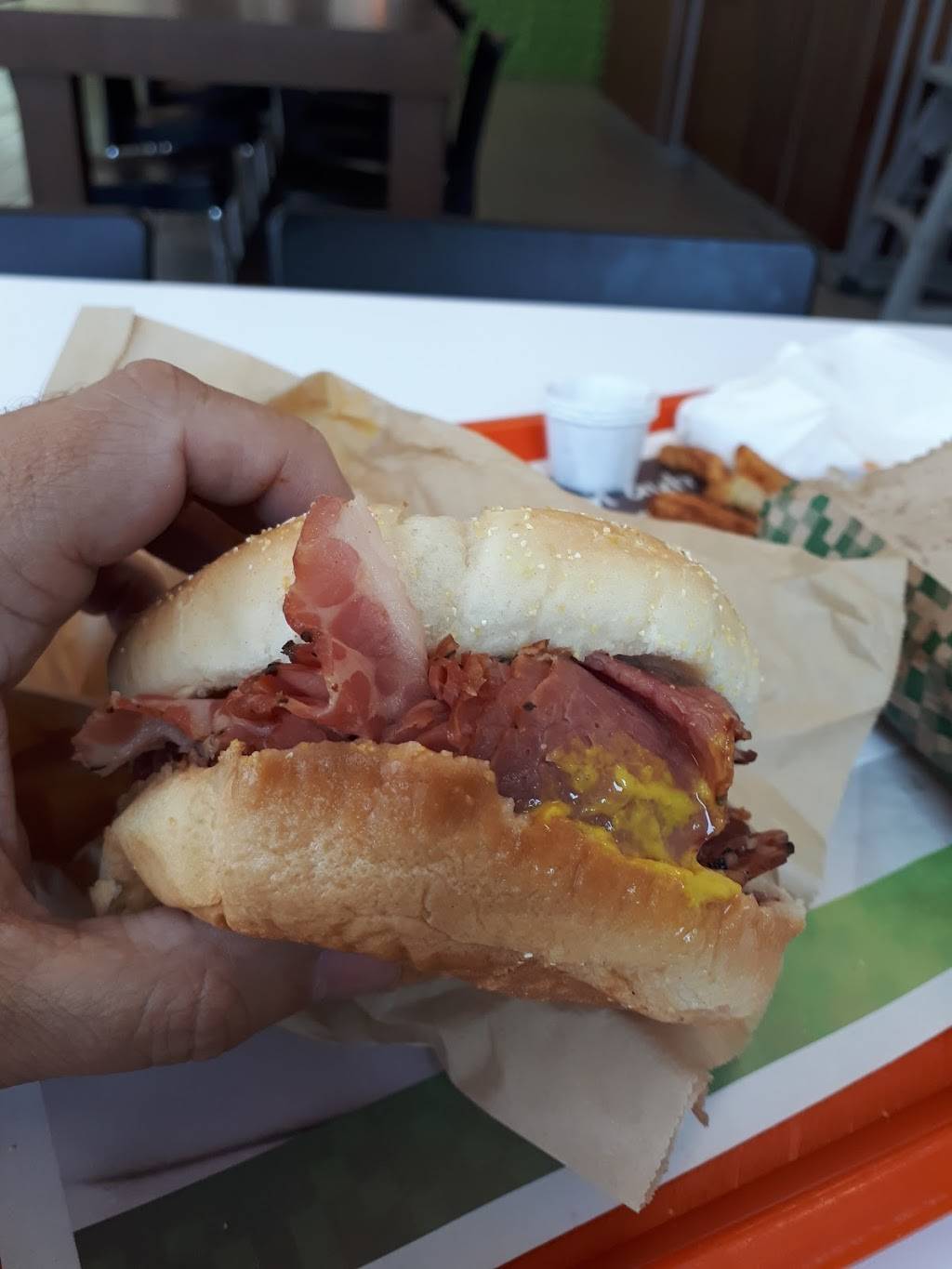 Restaurant Lafleur | restaurant | 1999 Boulevard de Périgny, Chambly, QC J3L 4C3, Canada | 4506560005618 OR +1 450-656-0005 ext. 618