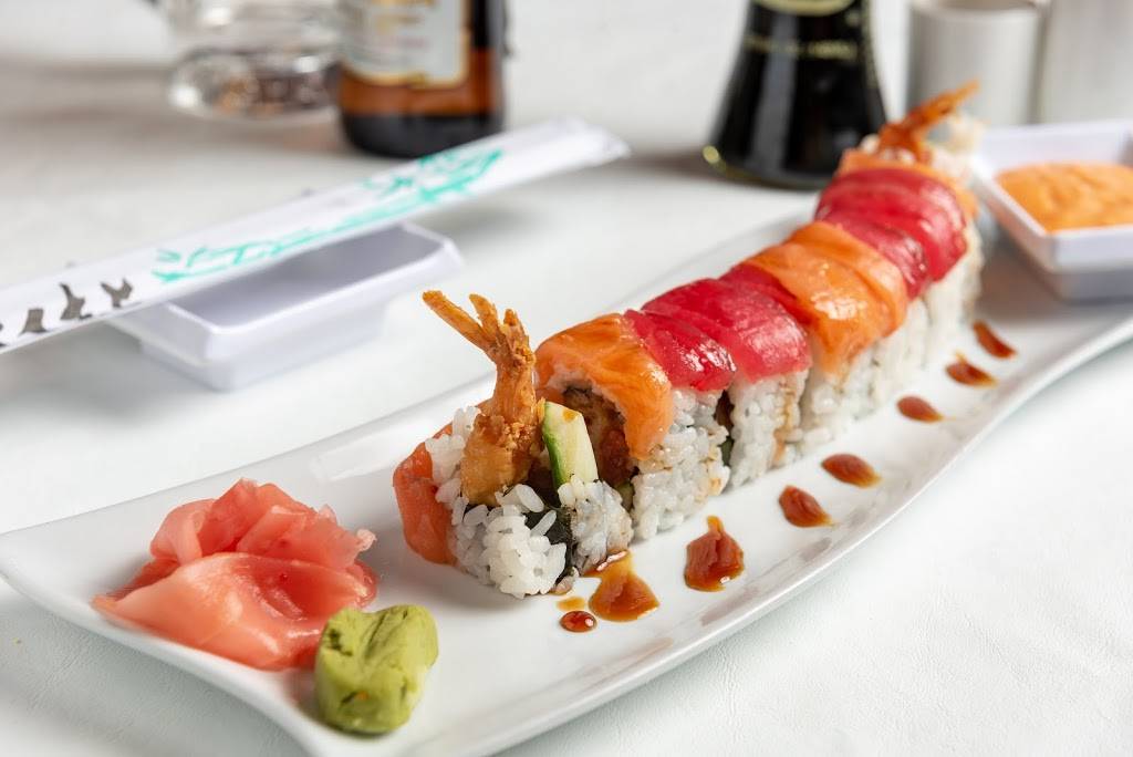 Phuket Thai Restaurant and Sushi | restaurant | 475 Providence Main St NW Ste 102, Huntsville, AL 35806, USA | 2568298800 OR +1 256-829-8800