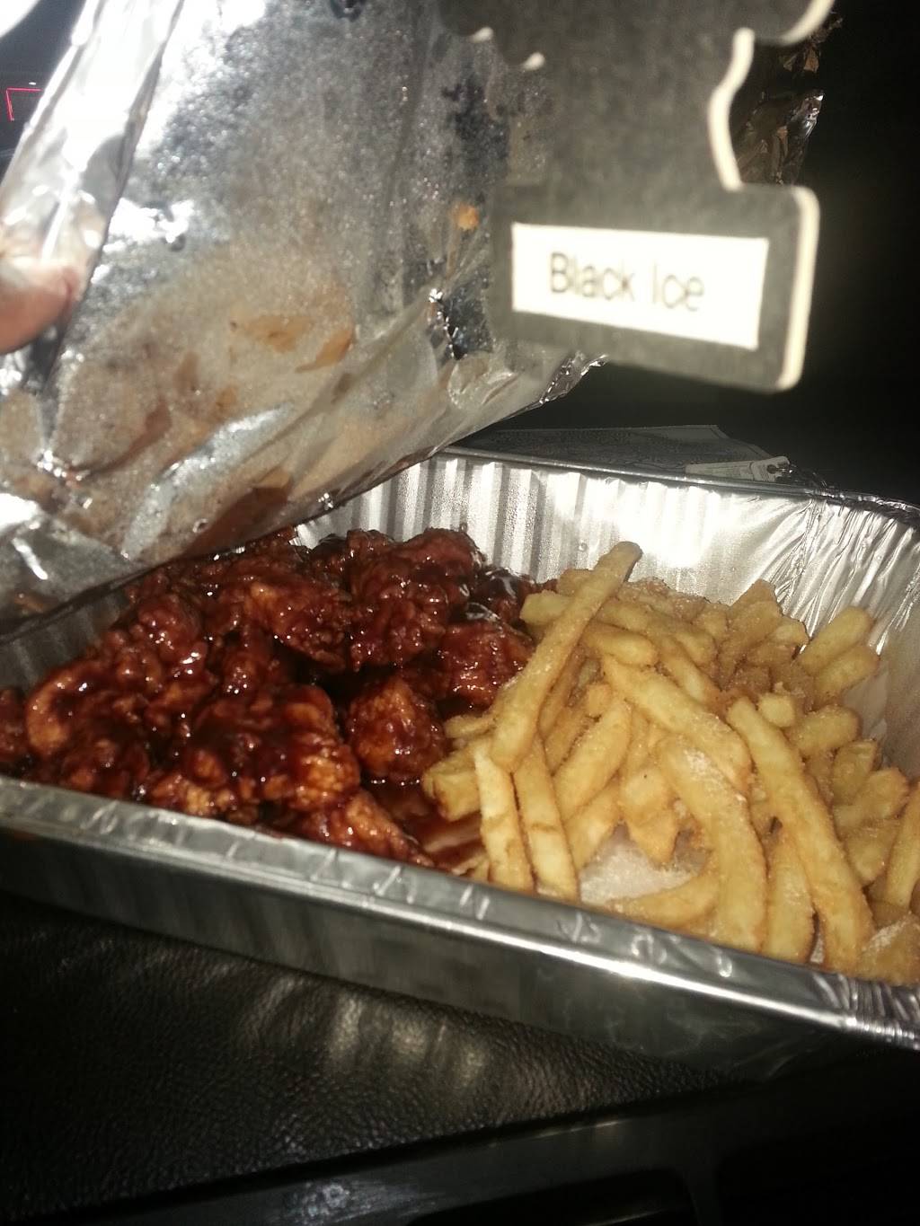 Sharks Fish and Chicken | restaurant | 1001 Roosevelt Rd, Maywood, IL 60153, USA | 7083458006 OR +1 708-345-8006