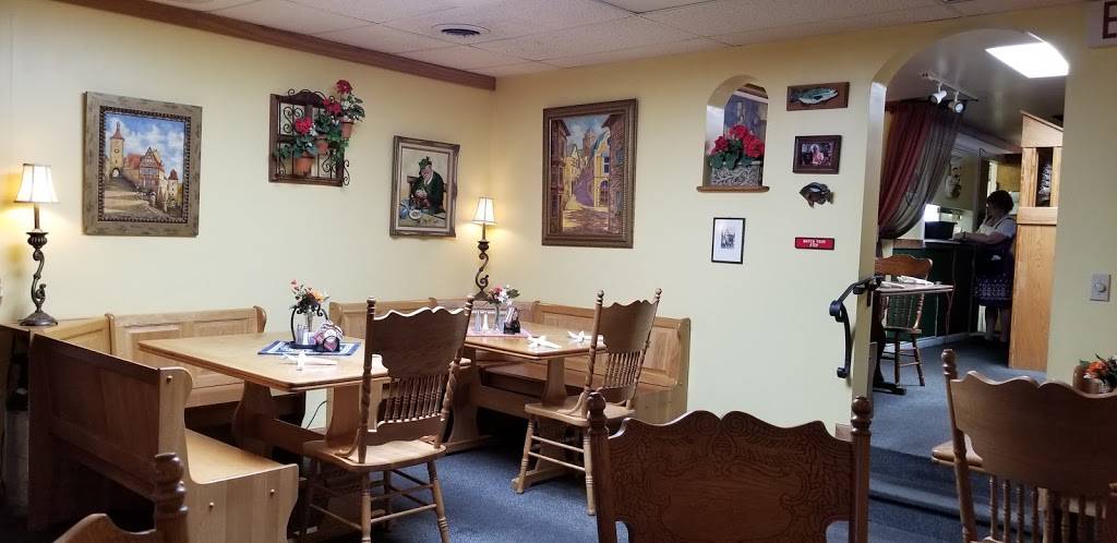 Berliner Kindl German Restaurant | restaurant | 121 Broadway Ave, Black Mountain, NC 28711, USA | 8286695255 OR +1 828-669-5255