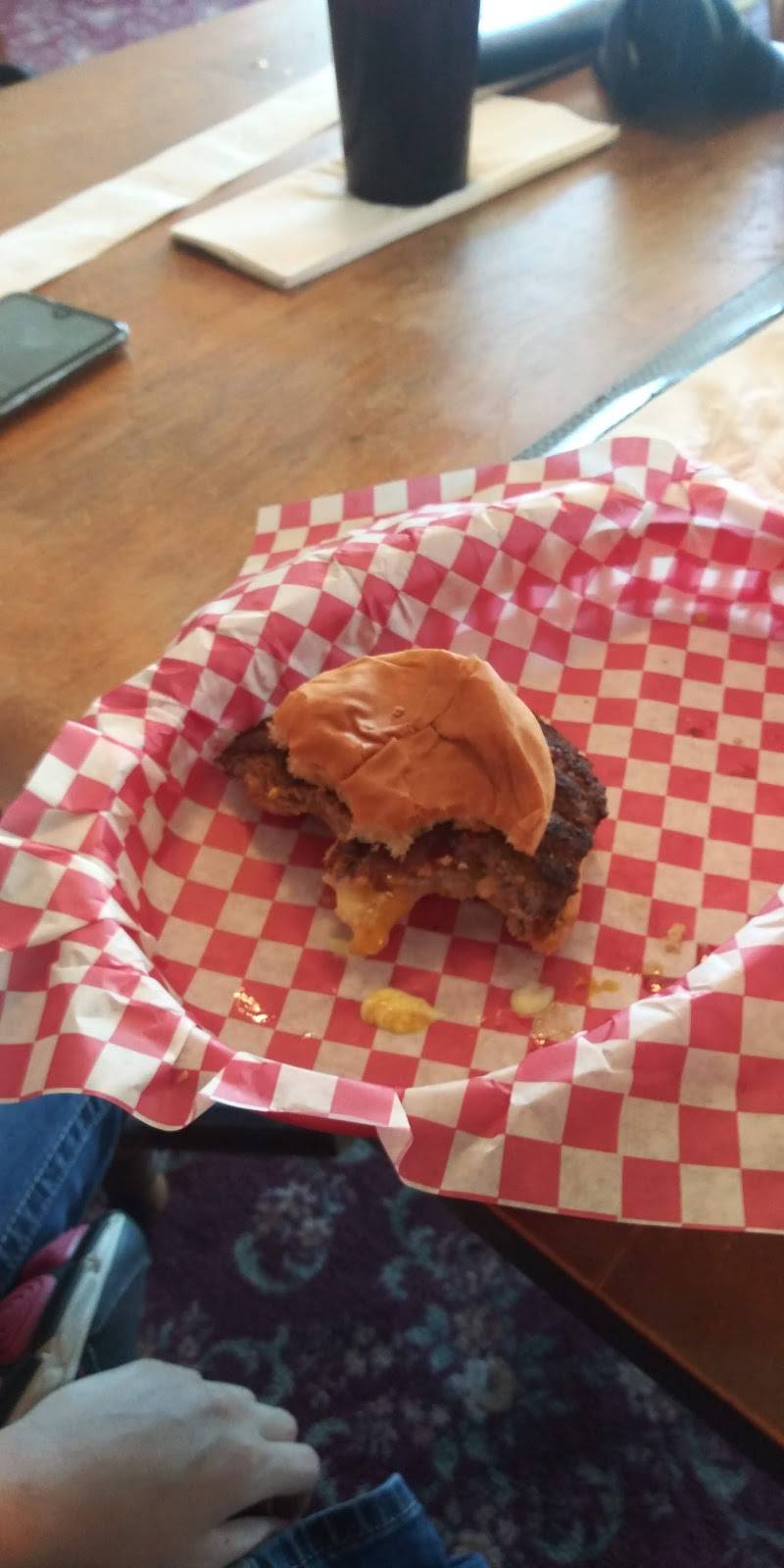 Tys Hamburgers | restaurant | 1534 S Harvard Ave, Tulsa, OK 74112, USA | 9187498122 OR +1 918-749-8122