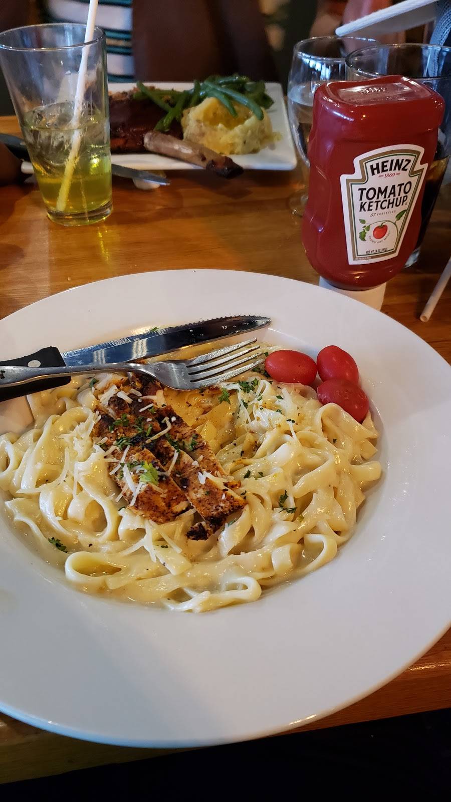 Barkers Waterfront Grille | restaurant | 300 Marina Dr, Superior, WI 54880, USA | 7153927152 OR +1 715-392-7152