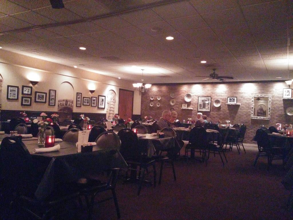 Verucchis Ristorante | restaurant | 600 N Greenwood St, Spring Valley, IL 61362, USA | 8156636431 OR +1 815-663-6431