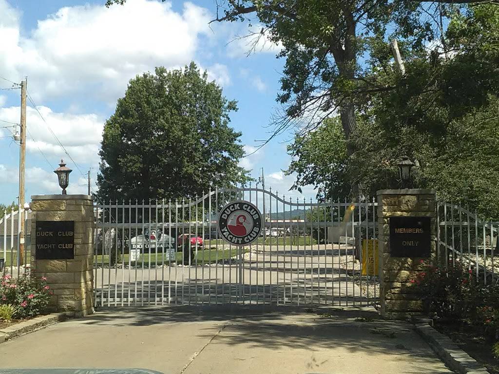 Duck Club Yacht Club | restaurant | 6257 Hwy V, St Charles, MO 63301, USA | 6362504321 OR +1 636-250-4321