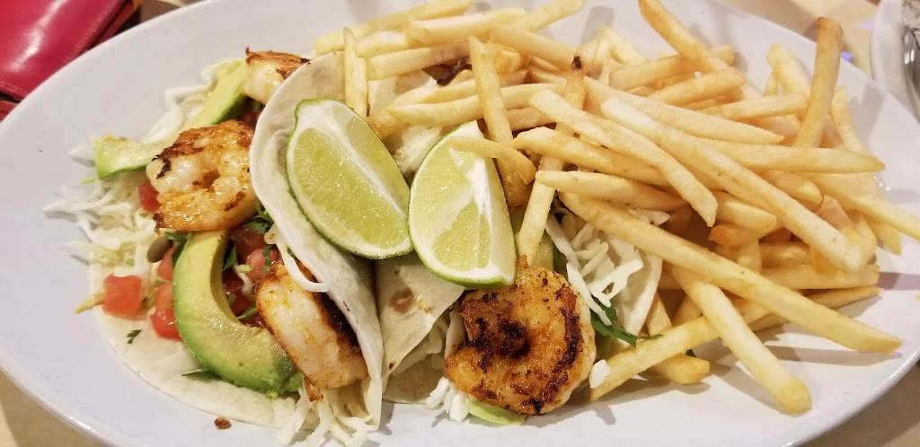 Lucky Pelican | restaurant | 6239 Lake Osprey Dr, Sarasota, FL 34240, USA | 9419070589 OR +1 941-907-0589