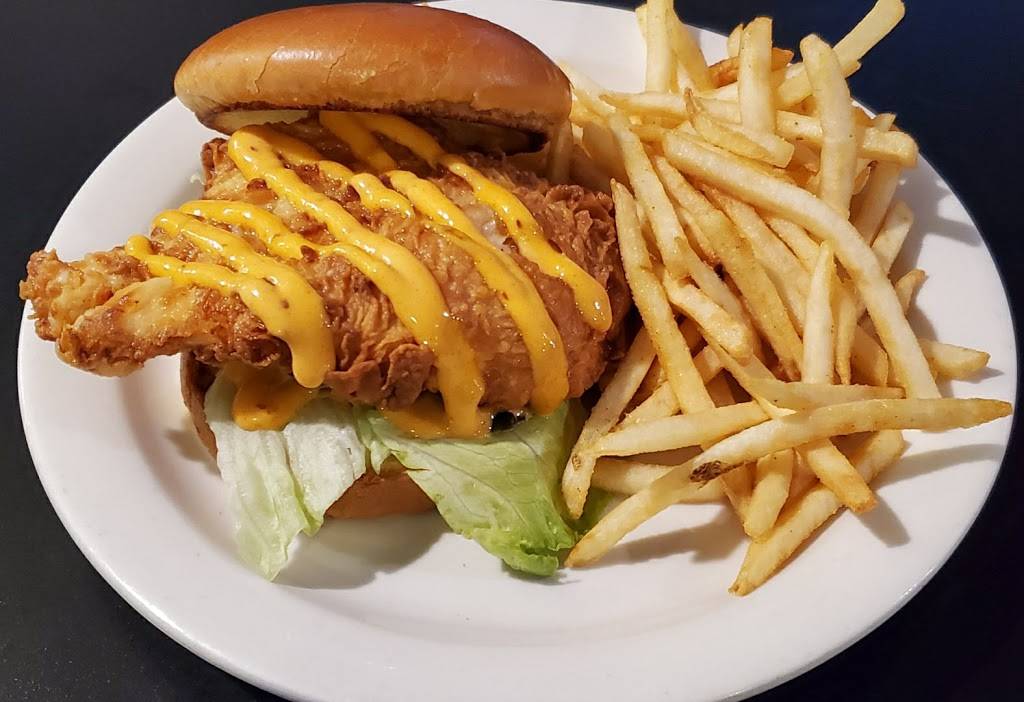 3rd Base Bar and Grill | restaurant | 800 N 8th St, Council Bluffs, IA 51503, USA | 7123226804 OR +1 712-322-6804