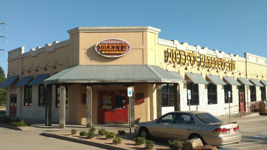 Dickeys Barbecue Pit | restaurant | 1801 Ballpark Way, Arlington, TX 76006, USA | 8172616600 OR +1 817-261-6600