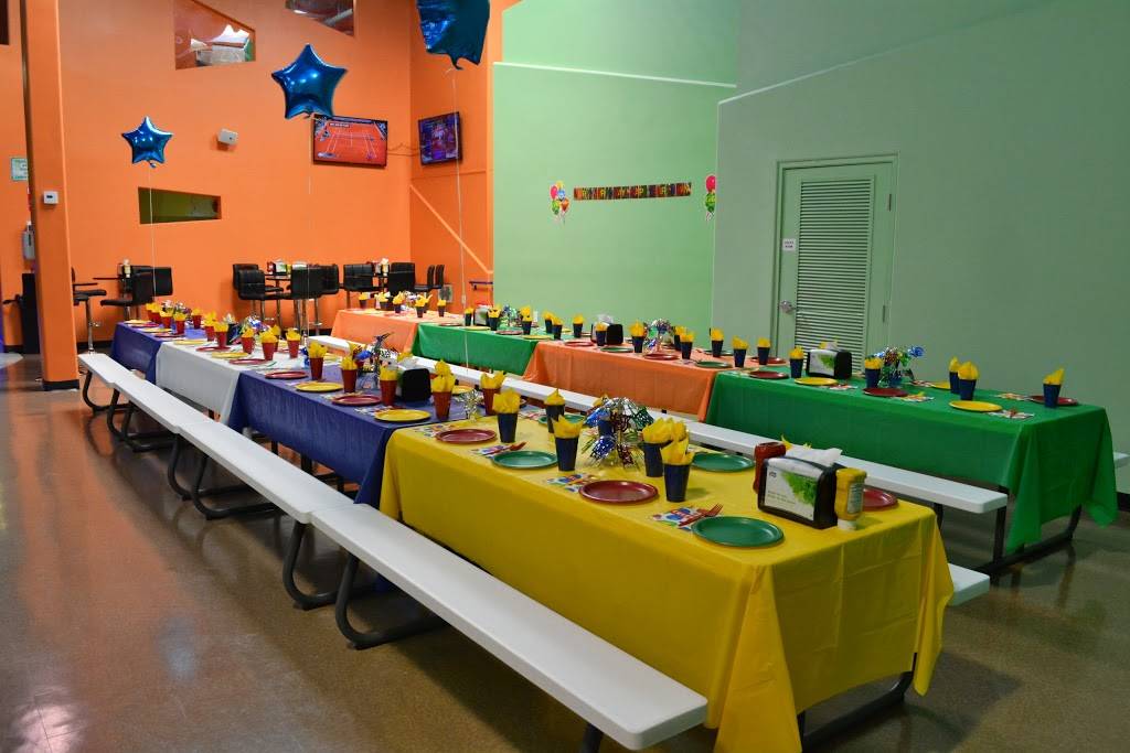 Kids World Family Fun Center | restaurant | 618 Lindero Canyon Rd, Oak Park, CA 91377, USA | 8183388888 OR +1 818-338-8888