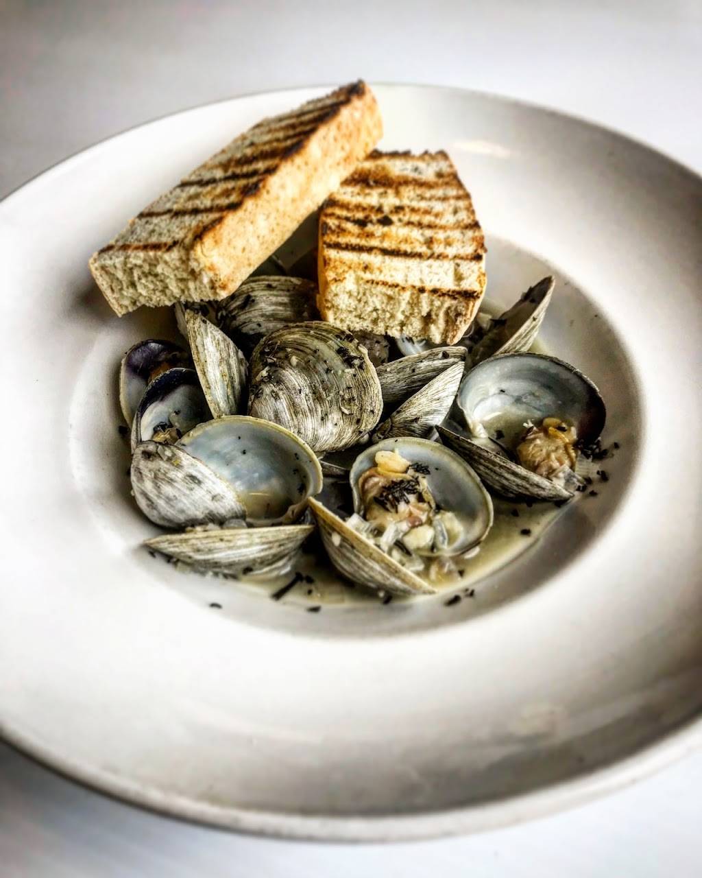 Carsons Woodside Tavern | restaurant | 57 NY-9P, Malta, NY 12020, USA | 5185849791 OR +1 518-584-9791