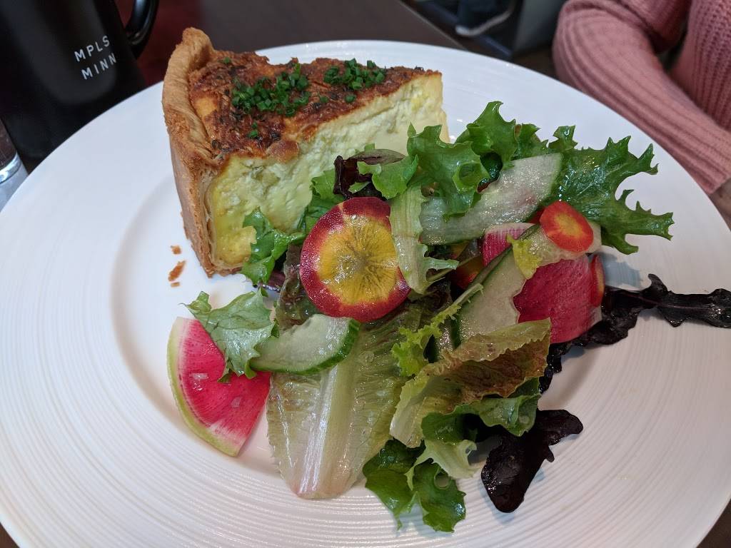 Esker Grove | restaurant | 723 Vineland Pl, Minneapolis, MN 55403, USA | 6123757542 OR +1 612-375-7542