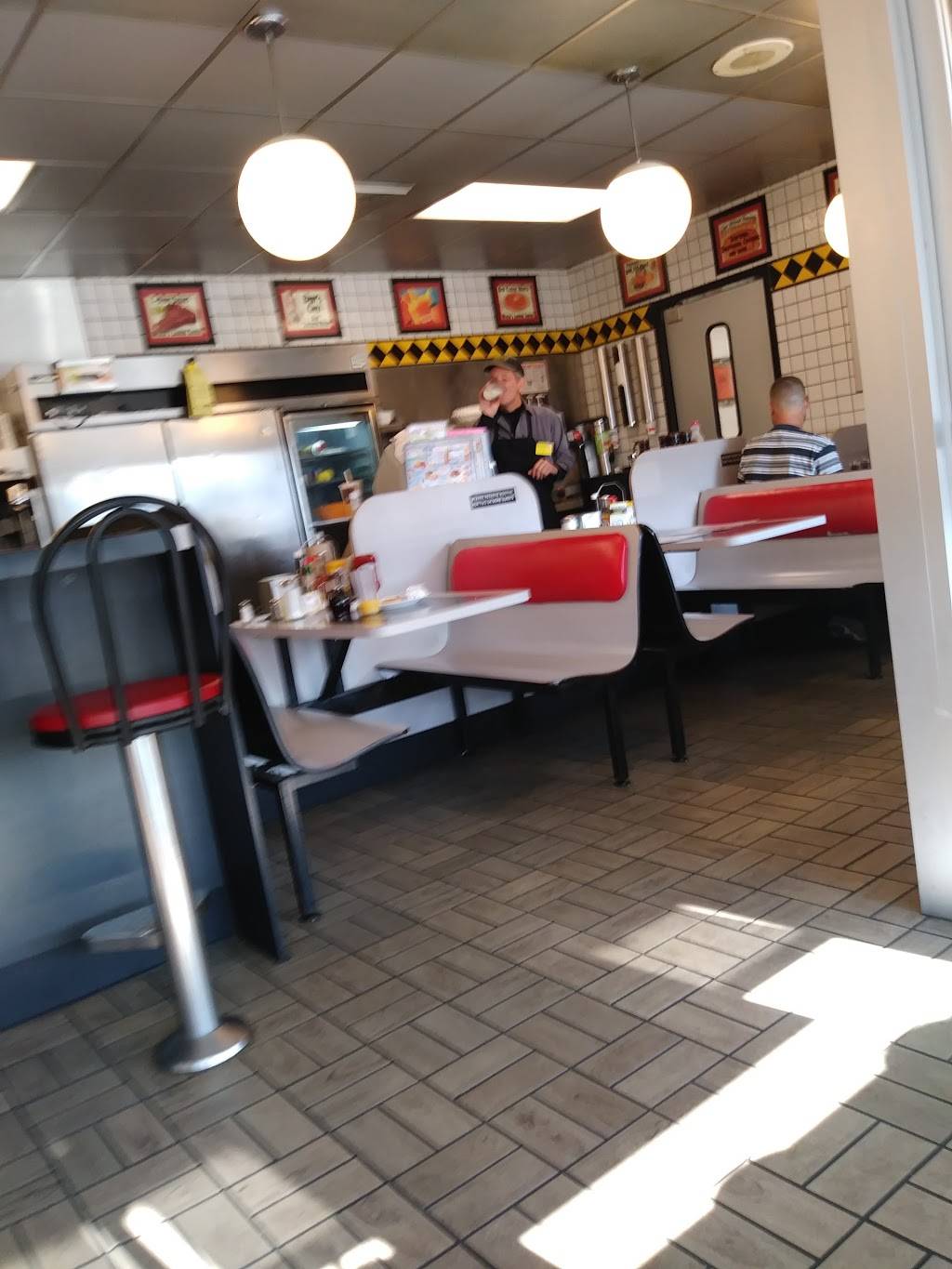 Waffle House | meal takeaway | 2291 W Northwest Hwy, Dallas, TX 75220, USA | 2143519910 OR +1 214-351-9910