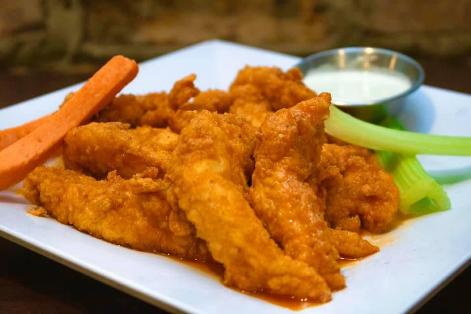 Friendly Confines Metro West | restaurant | 2461 S Hiawassee Rd, Orlando, FL 32835, USA | 4077048648 OR +1 407-704-8648