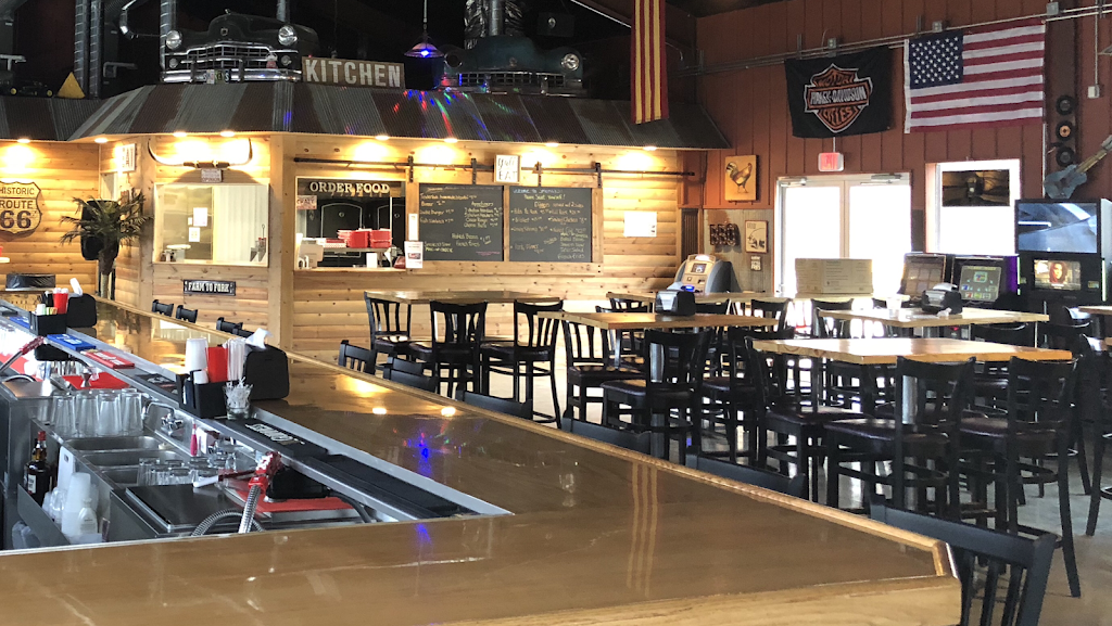 Smokey’s Grille | restaurant | 22392 255th St, Delhi, IA 52223, USA | 5639222076 OR +1 563-922-2076