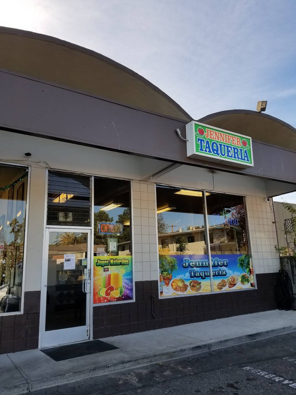 Jennifer taqueria | restaurant | 1929 Latham St, Mountain View, CA 94040, USA | 6509645584 OR +1 650-964-5584