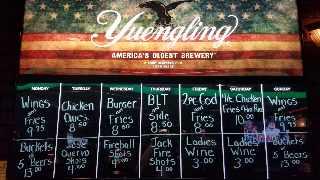 J W Cheers Inc | restaurant | 285 31st St SW, Barberton, OH 44203, USA | 3307069740 OR +1 330-706-9740