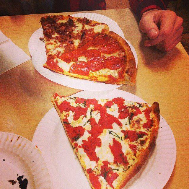 Calabria Pizza | restaurant | 36 W Ramapo Rd, Garnerville, NY 10923, USA | 8455539888 OR +1 845-553-9888