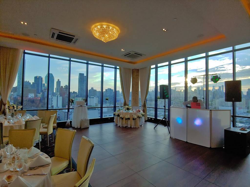 Vista Skylounge | restaurant | 27-05 39th Avenue Top Floor, Long Island City, NY 11101, USA | 3475363640 OR +1 347-536-3640