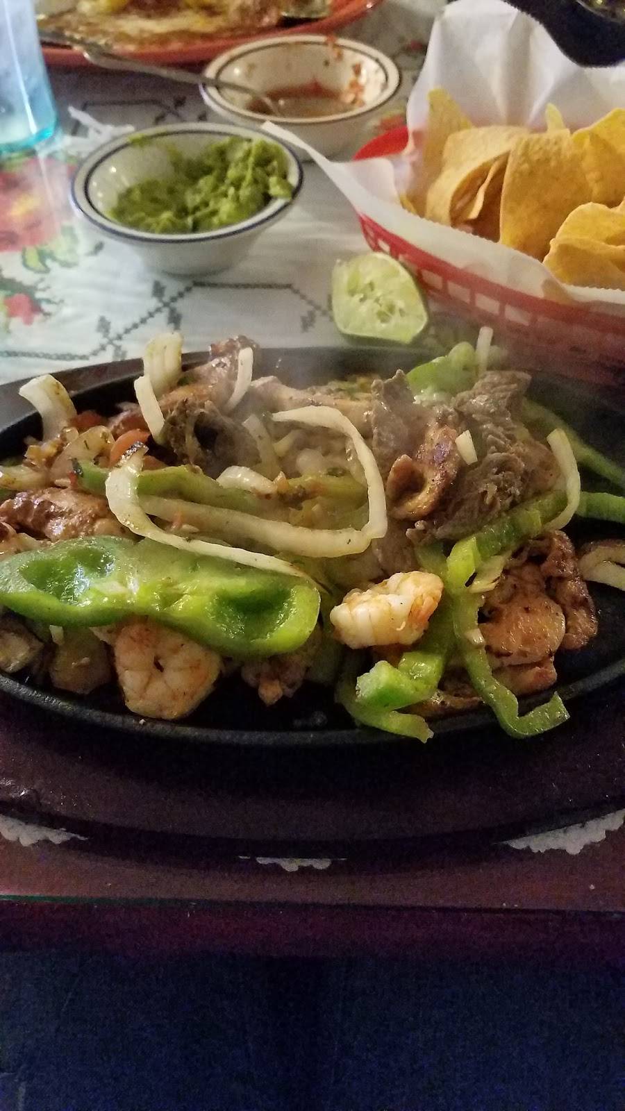 Arturos Grill | restaurant | 253 E Stetson Ave, Hemet, CA 92543, USA | 9517666658 OR +1 951-766-6658