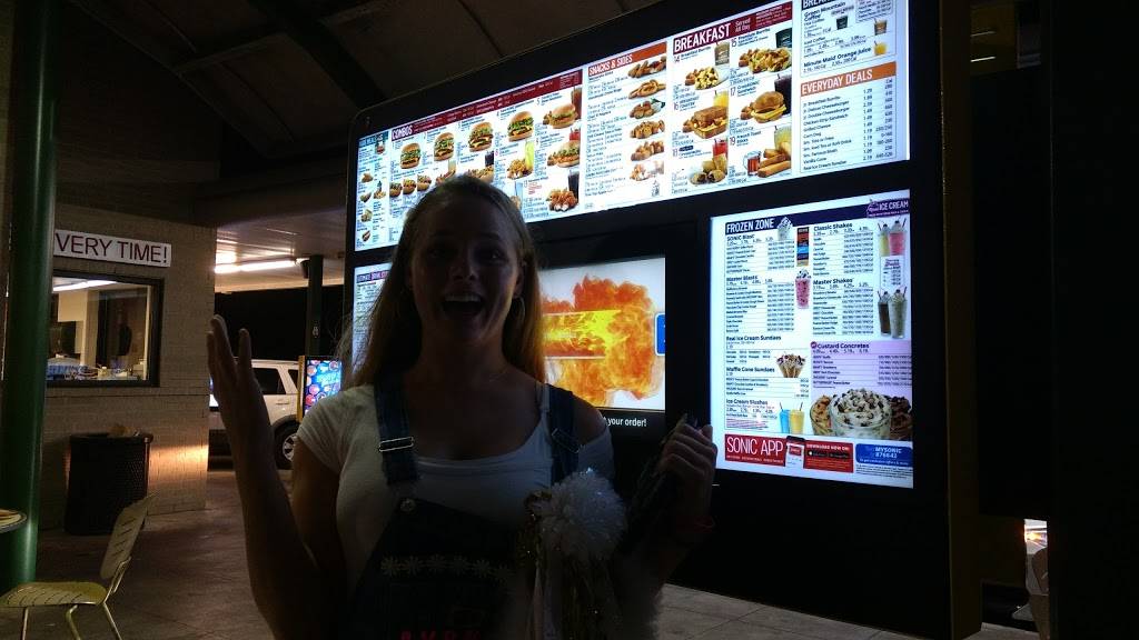 Sonic Drive-In | restaurant | 1420 Jackson St, Richmond, TX 77469, USA | 2812320723 OR +1 281-232-0723