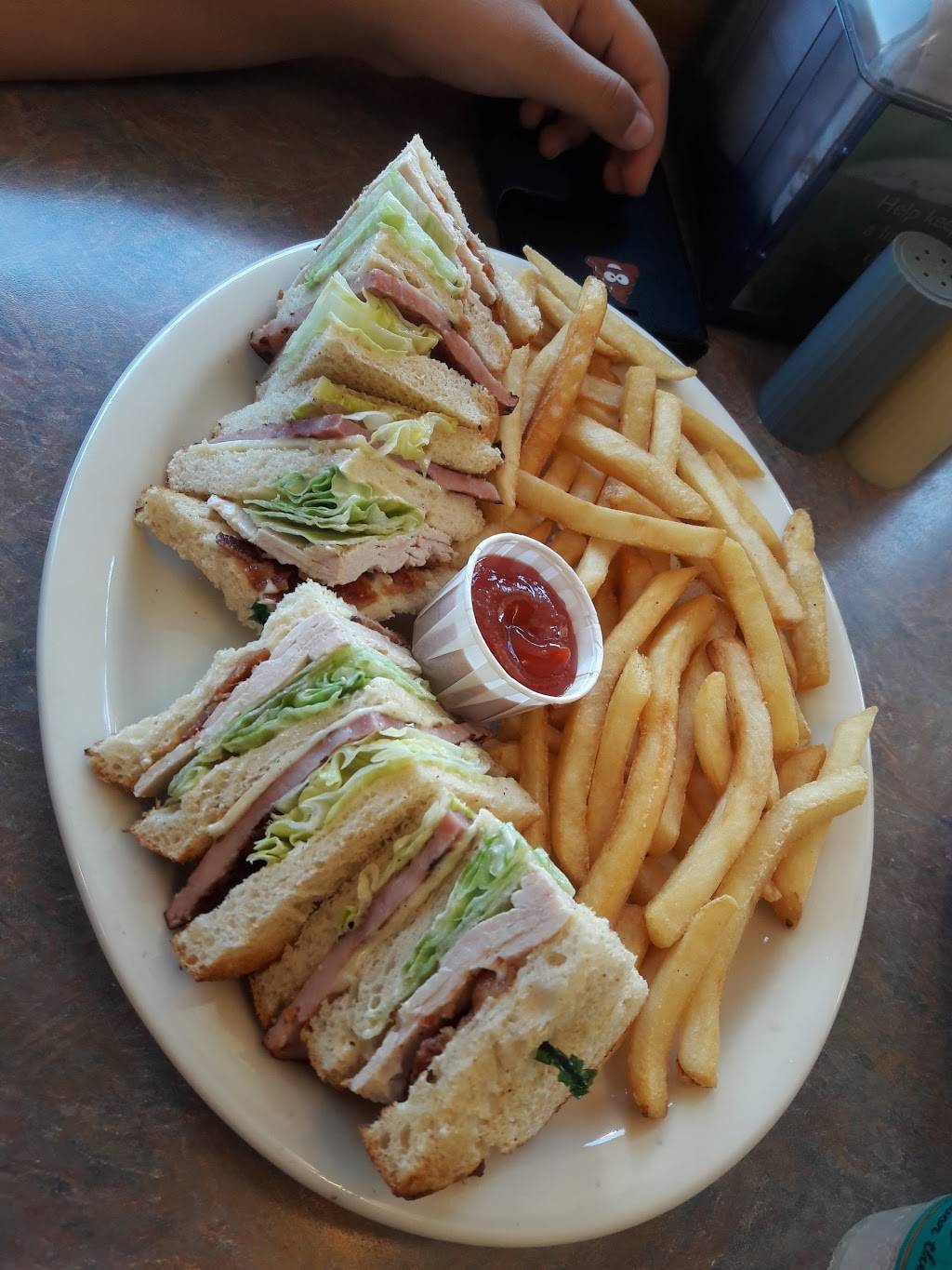 Toms Family Restaurants | restaurant | 5571 Cahuenga Blvd, North Hollywood, CA 91601, USA | 8187622148 OR +1 818-762-2148