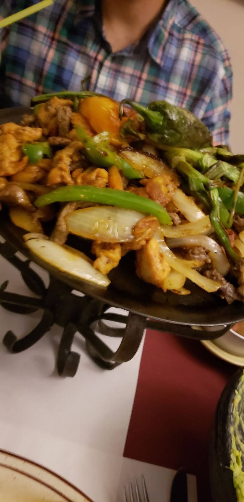 Villa Sombrero Restaurant | restaurant | 6101 York Blvd, Los Angeles, CA 90042, USA | 3232569014 OR +1 323-256-9014