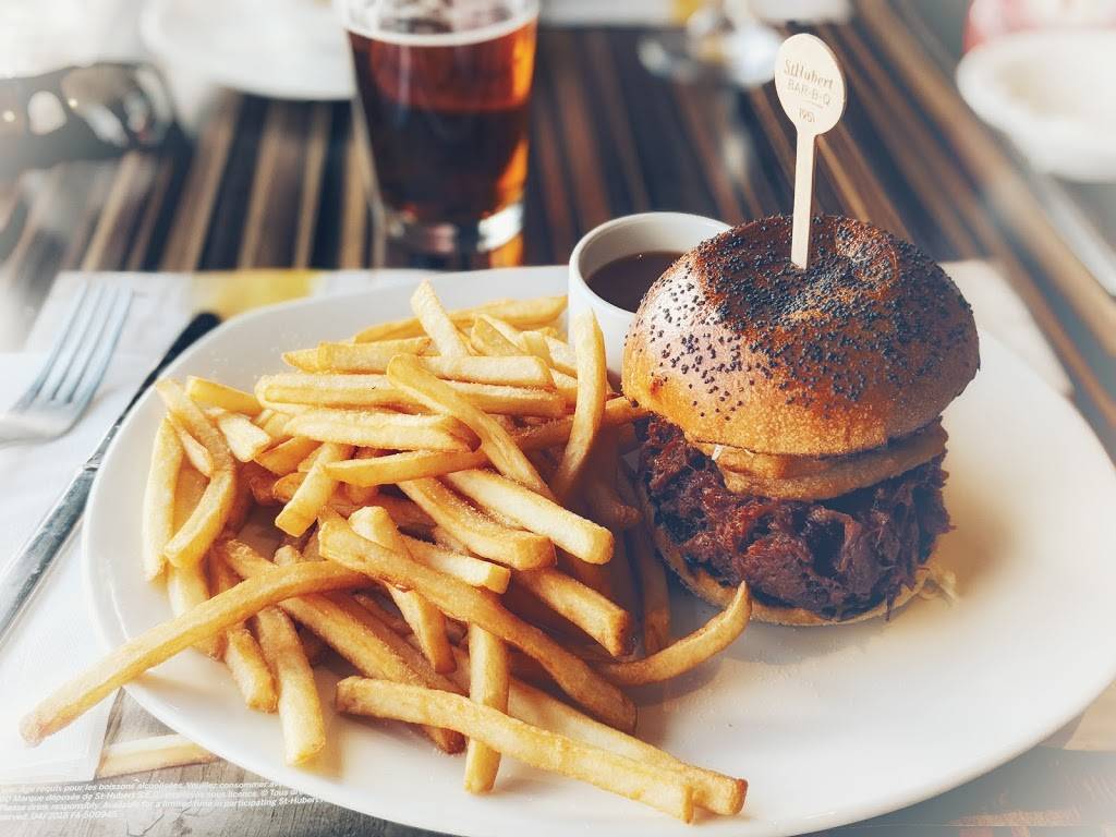 Rôtisserie St-Hubert | restaurant | 357 Boulevard Maloney O, Gatineau, QC J8P 3W1, Canada | 8196434419 OR +1 819-643-4419