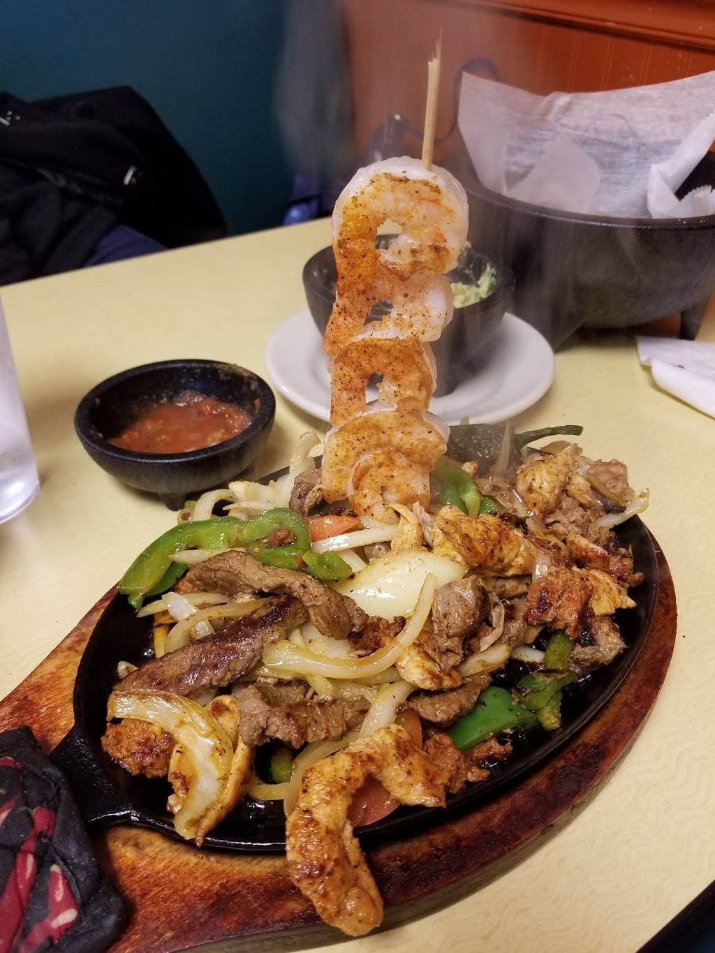 El Molcajete Restaurante | restaurant | 1204 Mt Gallant Rd, Rock Hill, SC 29732, USA | 8033240106 OR +1 803-324-0106