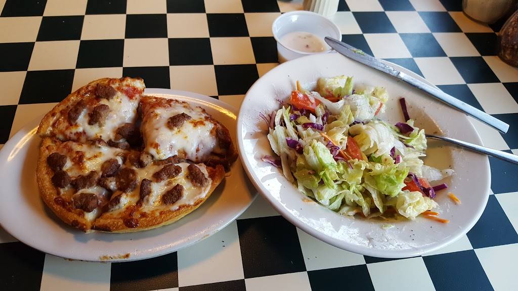 Pizza Hut | meal takeaway | 1498 US-17 N, Wauchula, FL 33873, USA | 8637736187 OR +1 863-773-6187