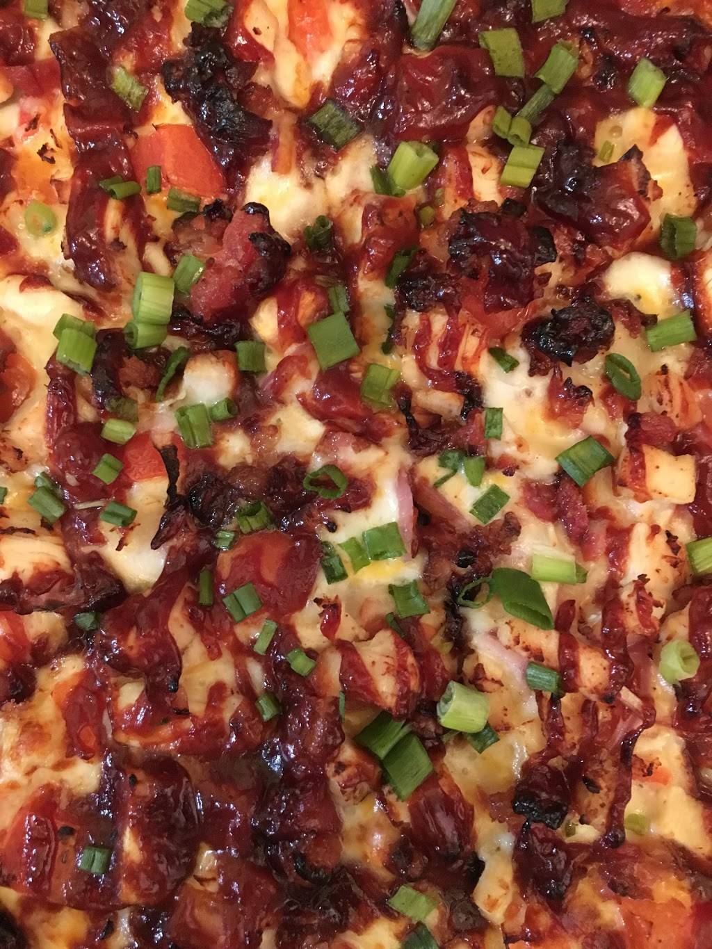 Round Table Pizza | meal delivery | 2633 Springs Rd, Vallejo, CA 94591, USA | 7076491234 OR +1 707-649-1234