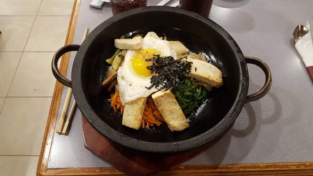 Seoul Mama | restaurant | 2103 Veterans Pkwy #312, Bloomington, IL 61704, USA | 3096611868 OR +1 309-661-1868