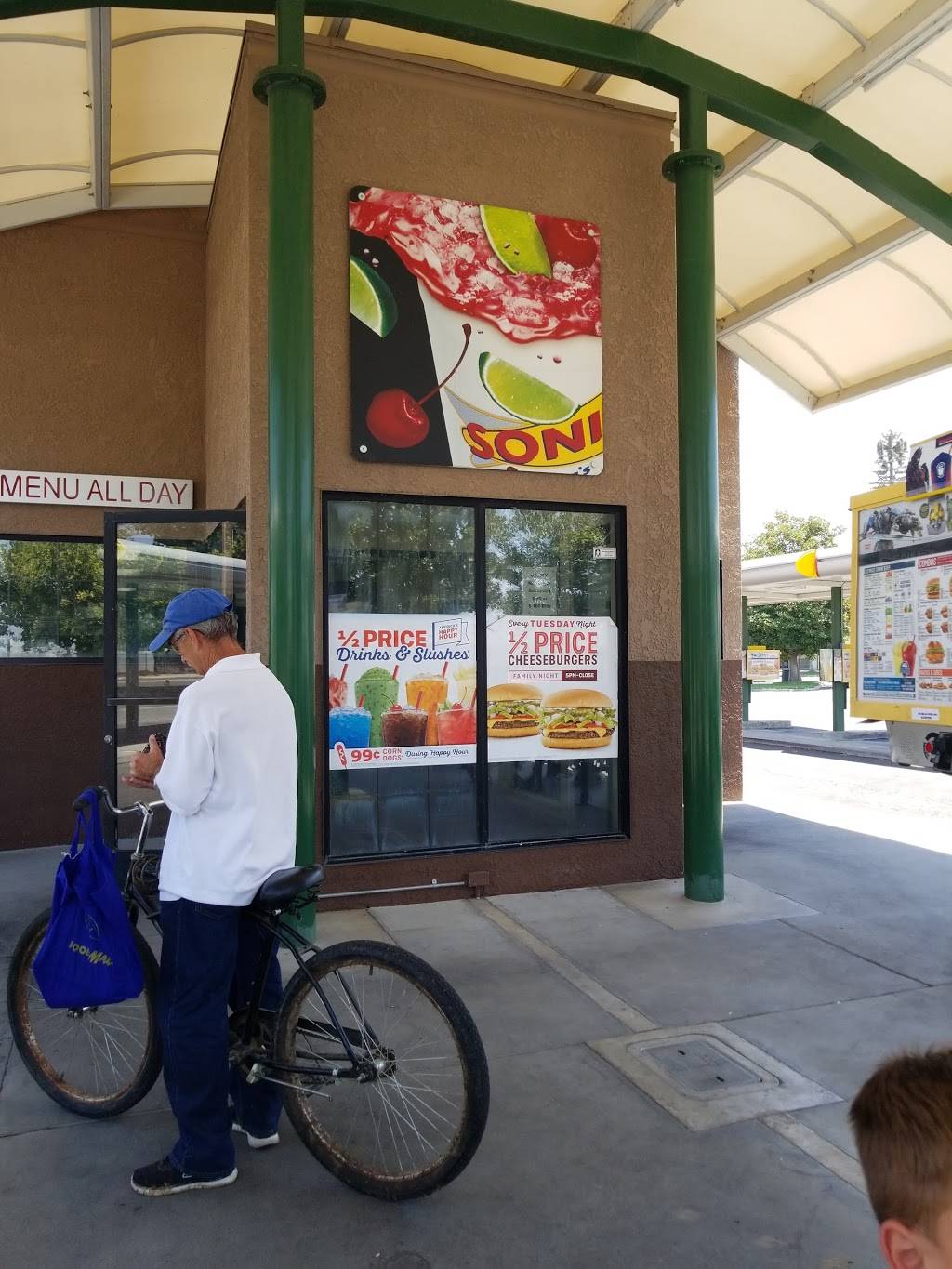 Sonic Drive-In | restaurant | 1227 Olive Dr, Bakersfield, CA 93308, USA | 6613999100 OR +1 661-399-9100