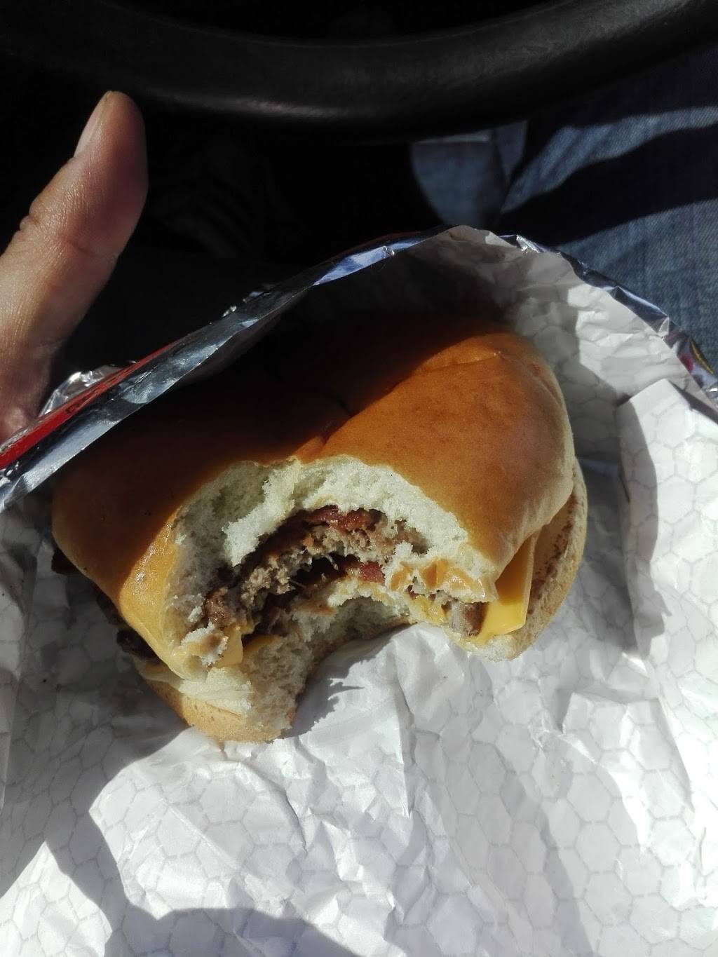 Wendys | restaurant | 24525 Lyons Ave, Santa Clarita, CA 91321, USA | 6612841619 OR +1 661-284-1619