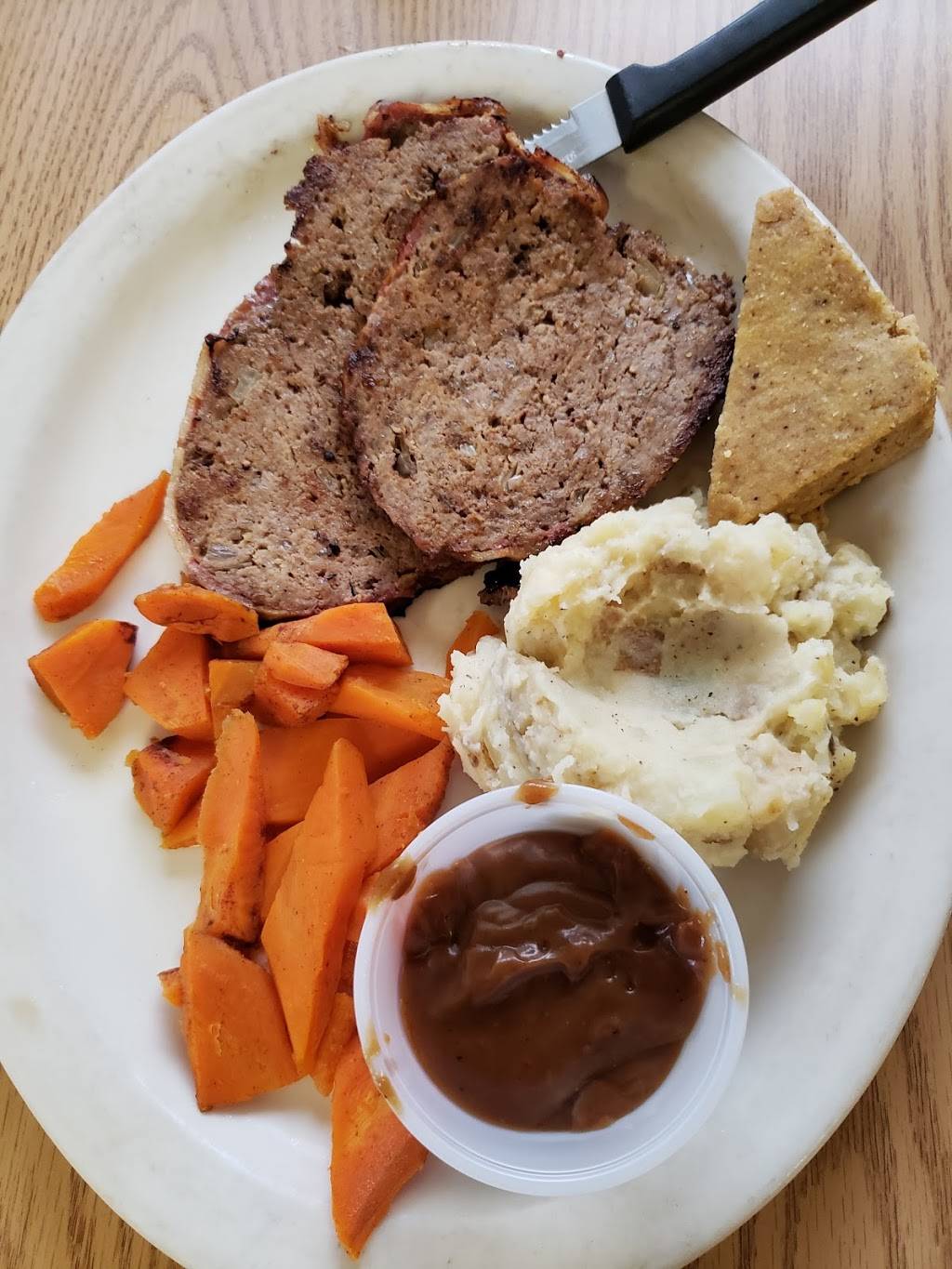 Johnny Cakes & Steaks Homestyle Restaurant | restaurant | 859 US Hwy 41 S, Inverness, FL 34450, USA | 3527653326 OR +1 352-765-3326