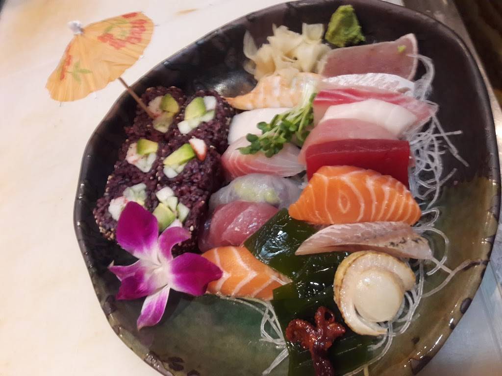 Shiroi Sushi | restaurant | 9717 Milwaukee Ave, Glenview, IL 60025, USA | 8479654166 OR +1 847-965-4166